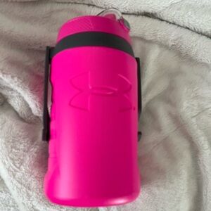 Under Armour Thermos 64 oz Water Bottle Jug Canteen Thermos Fence Hanger PINK
